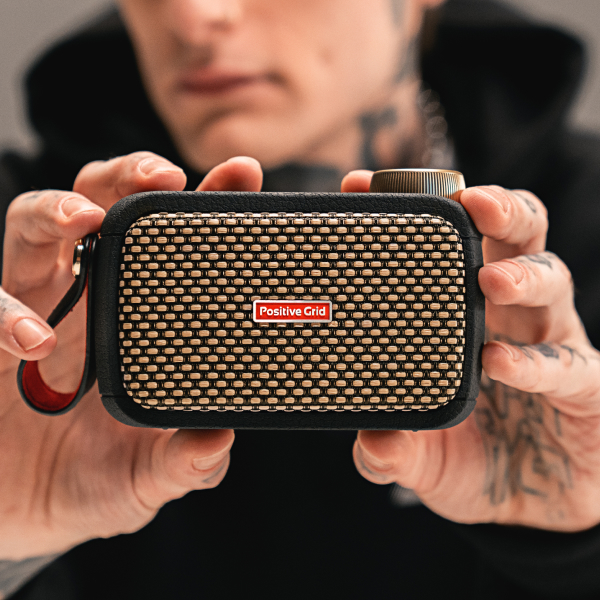Bluetooth® speaker, audio interface.