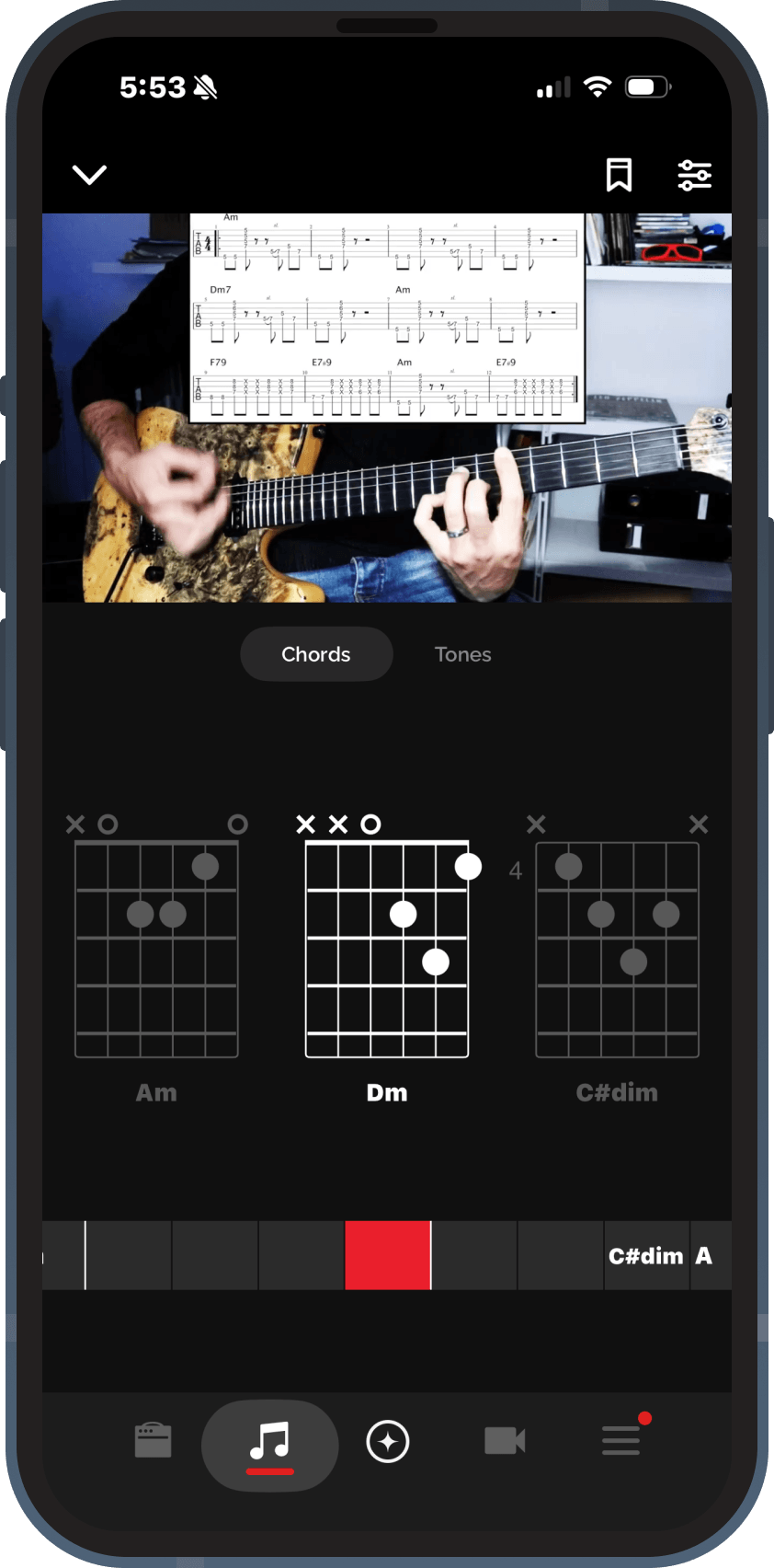 Auto Chords screen showing real-time chord detection